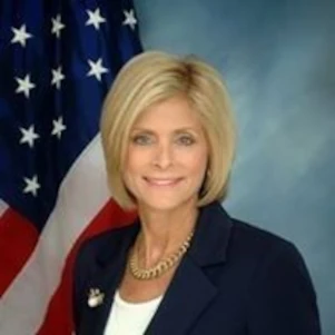 Leslie R. Swan (R)